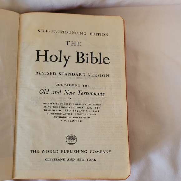 Vintage Holy Bible Concordance, 1962, Self-Pronouncing Edition - Picture 5 of 11